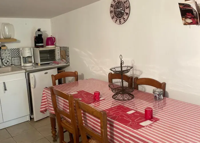 Joli Cocon Au Coeur De La Nature Гостевой дом 3*